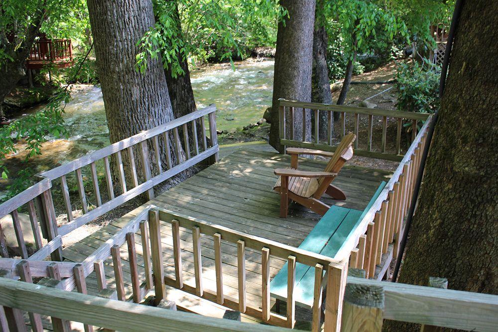 Jonathan Creek Inn And Villas Maggie Valley Exterior photo