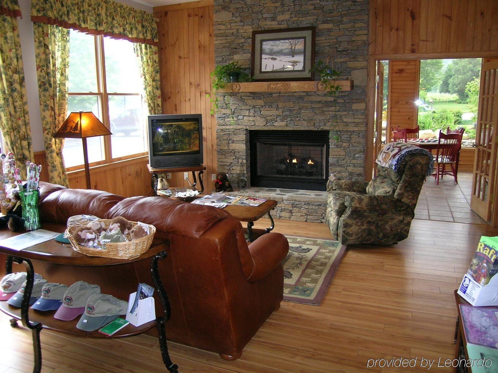 Jonathan Creek Inn And Villas Maggie Valley Exterior photo