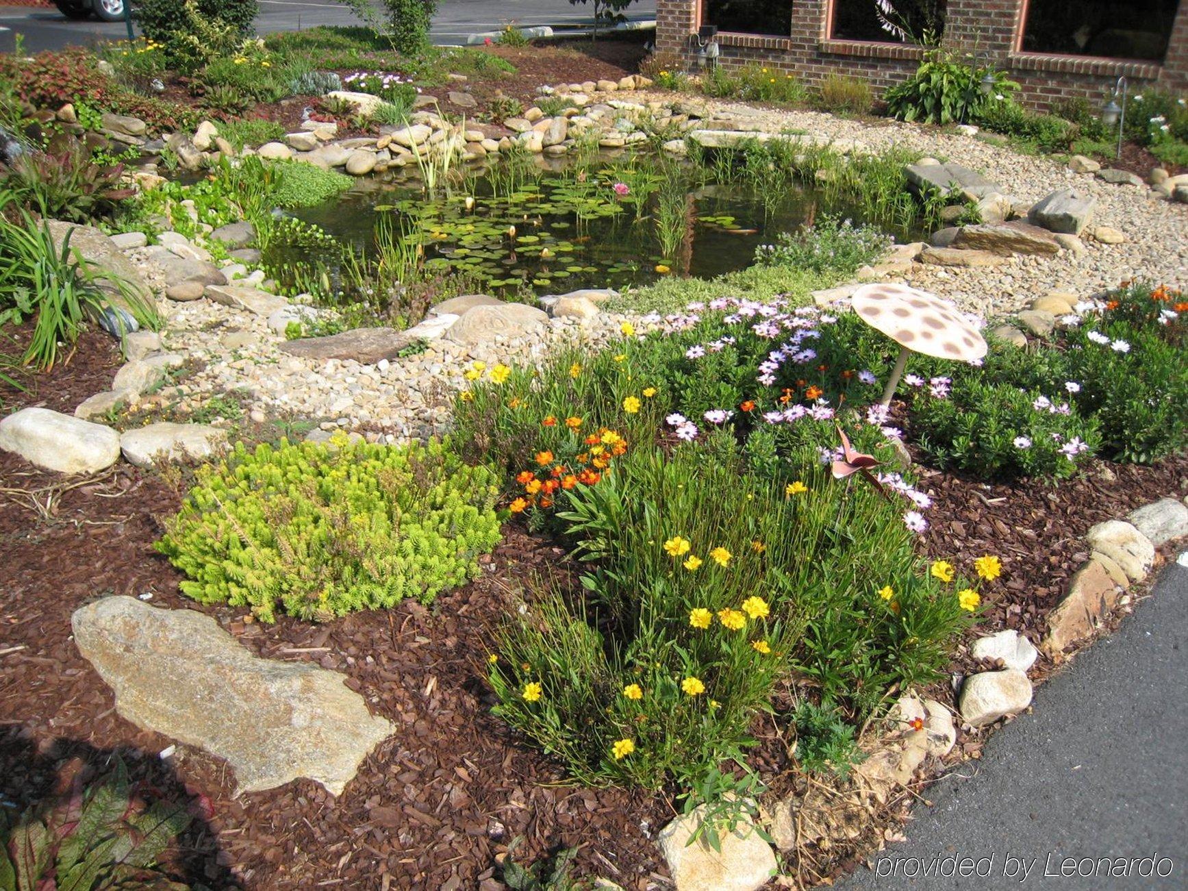 Jonathan Creek Inn And Villas Maggie Valley Exterior photo